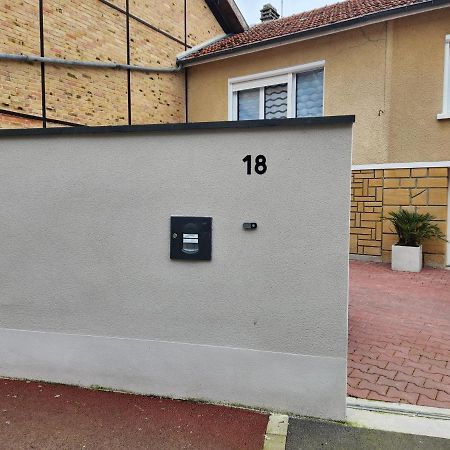 Studio, Pas De Collocation Possible Warmeriville المظهر الخارجي الصورة