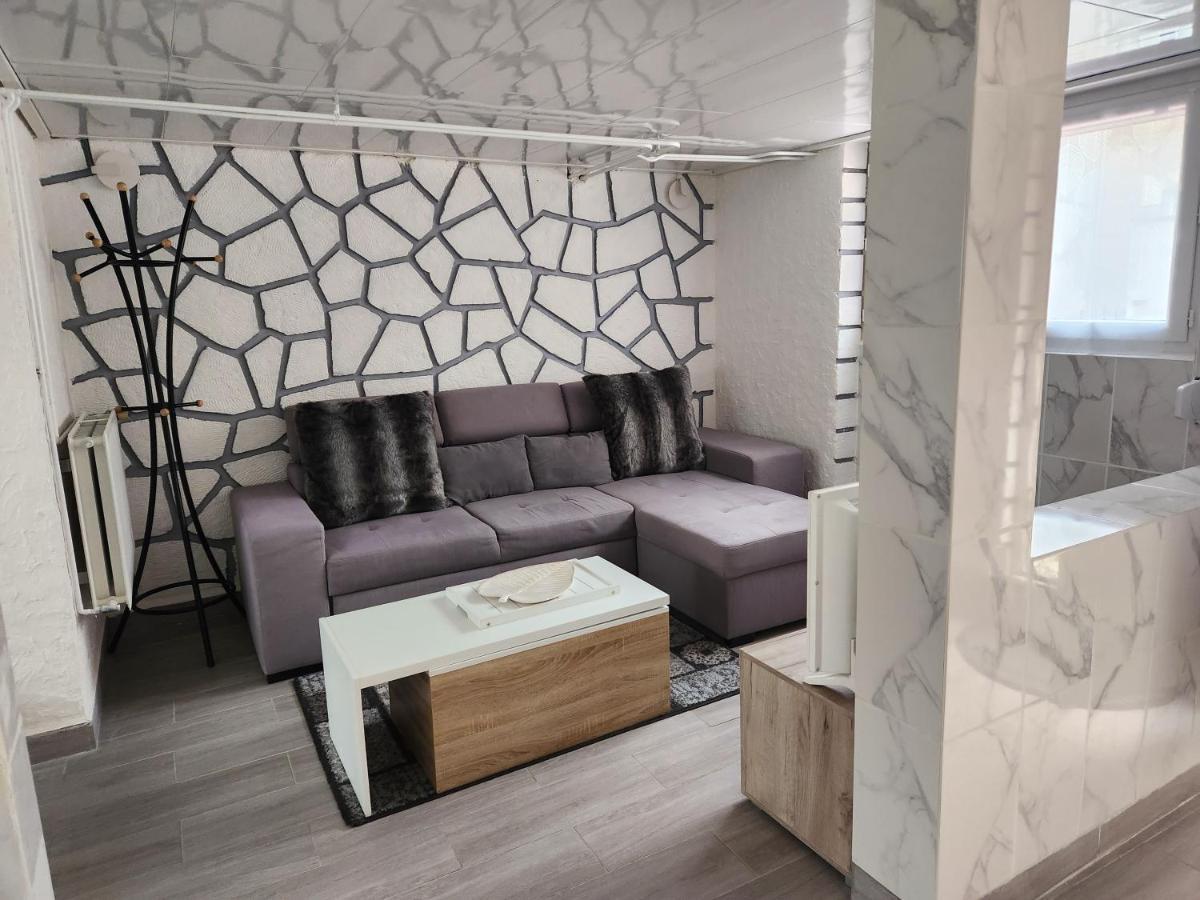 Studio, Pas De Collocation Possible Warmeriville المظهر الخارجي الصورة