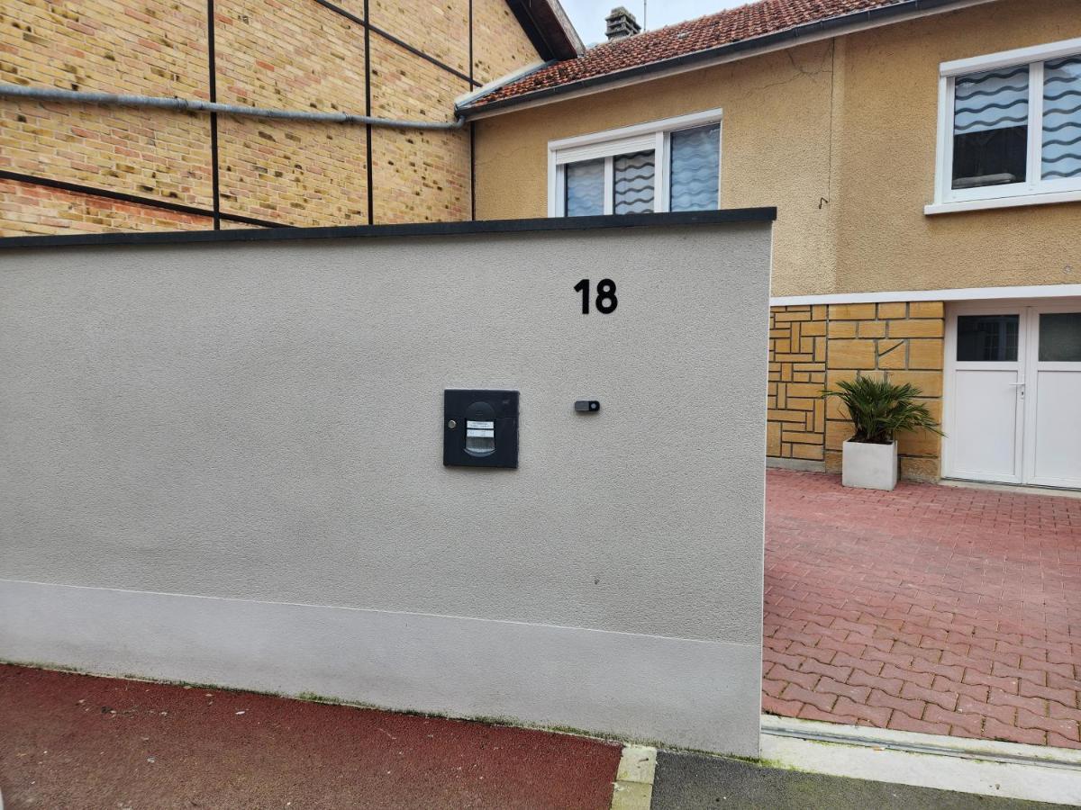 Studio, Pas De Collocation Possible Warmeriville المظهر الخارجي الصورة