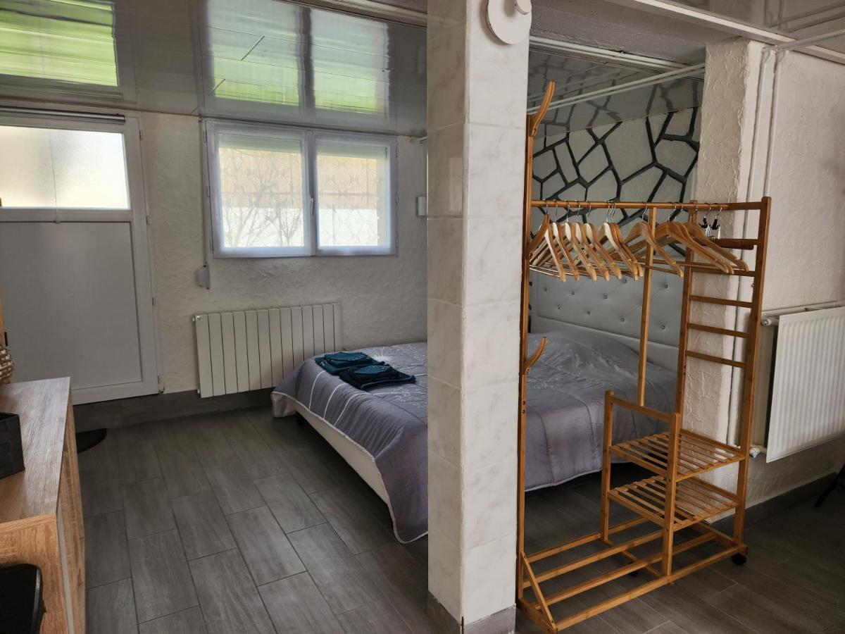 Studio, Pas De Collocation Possible Warmeriville المظهر الخارجي الصورة